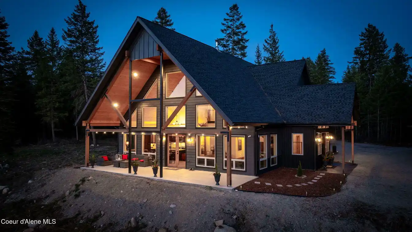 Custom Modern Home on Nearly Ten Acres