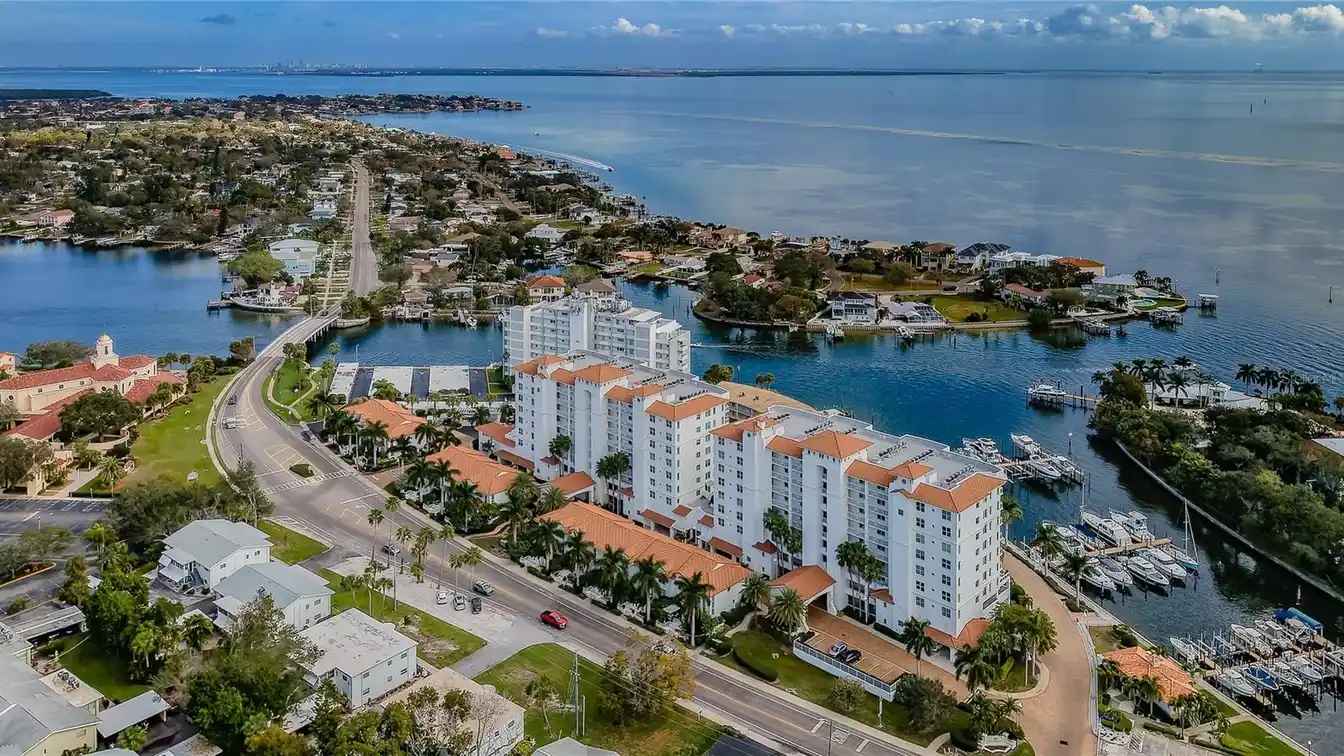 Corner End Unit in a Fabulous Waterfront Community