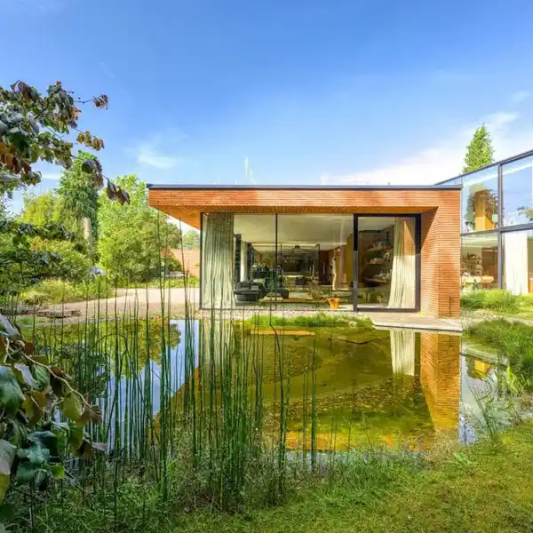 MINIMALIST CONTEMPORARY VILLA AND MEDITERRANEAN ATMOSPHERE