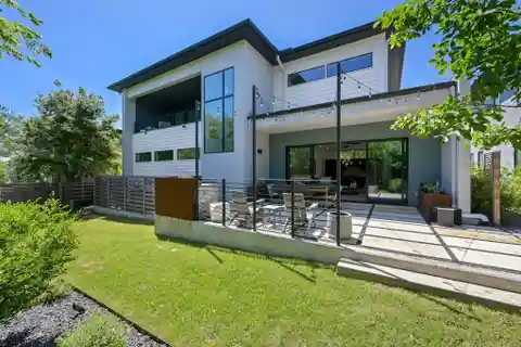 Stylish Austin Residence with Terraces and Flex Space
