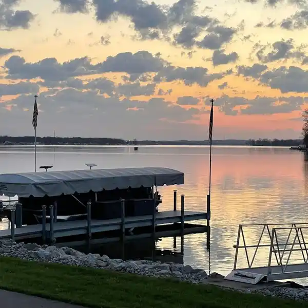 GORGEOUS RESIDENCE ON BEAUTIFUL BUCKEYE LAKE