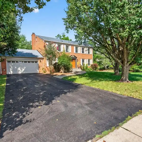 ELEGANT RESIDENCE STEEPED IN HISTORY