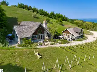 Willow Winery & Vineyard