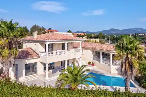Stunning Architect-designed Villa