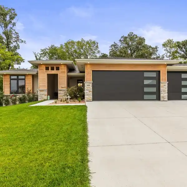 CUSTOM HOME WITH EVERY DETAIL CONSIDERED