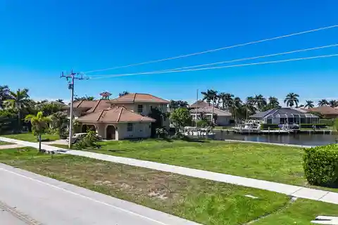 Build Your Waterfront Dream Home