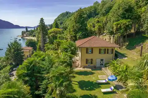 Elegant Period Villa with Park Overlooking Lake Maggiore