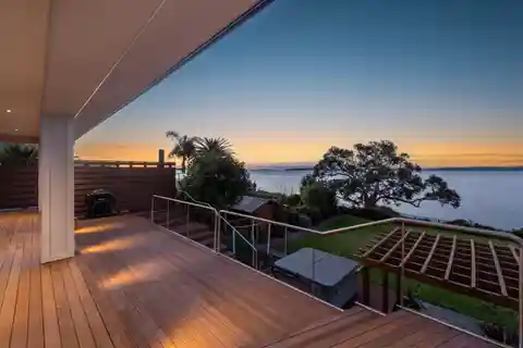 Ultimate Waterfront Bi-Level Sanctuary