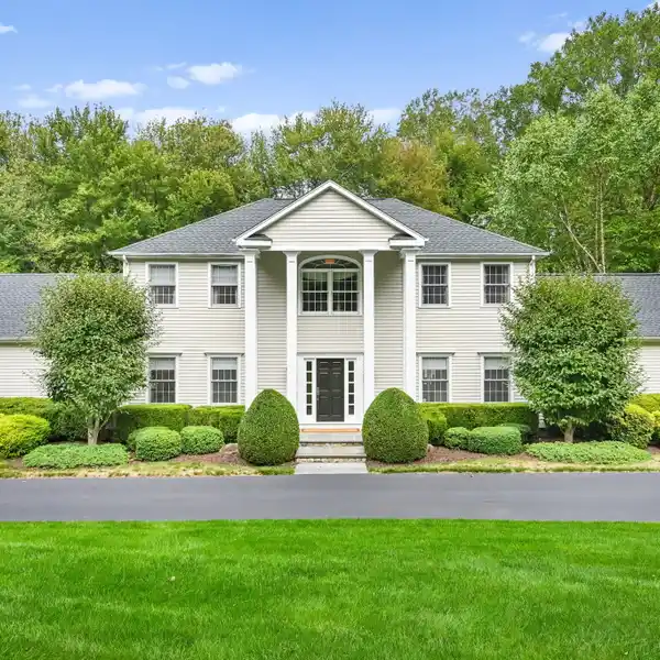 UPDATED GOURMET KITCHEN WITH INDOOR-OUTDOOR FLOW