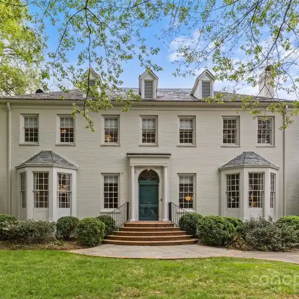 ONE-OF-A-KIND HOME IN HEART OF MYERS PARK