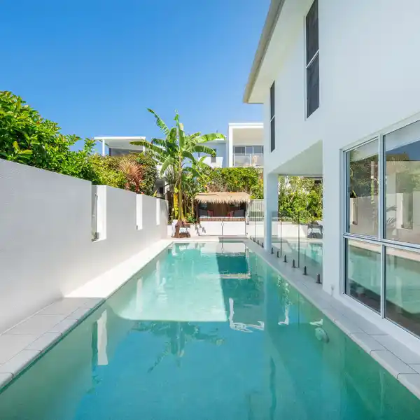 A COMMANDING STATEMENT OF COASTAL LIVING