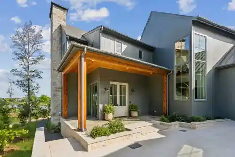 Luxury and Comfort on an Oversized Lake Lot