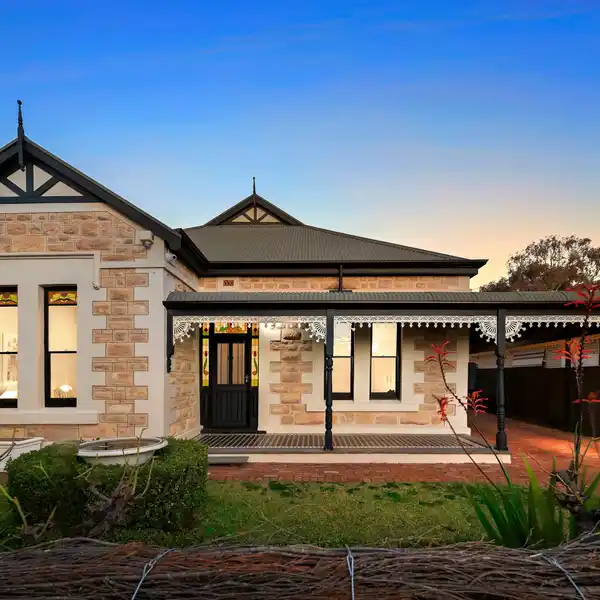 ROMANTIC PERIOD HOME WITH MODERN ENHANCEMENTS