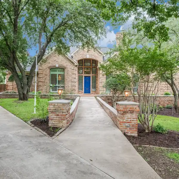 BEAUTIFULLY REMODELED SINGLE-STORY CUSTOM HOME
