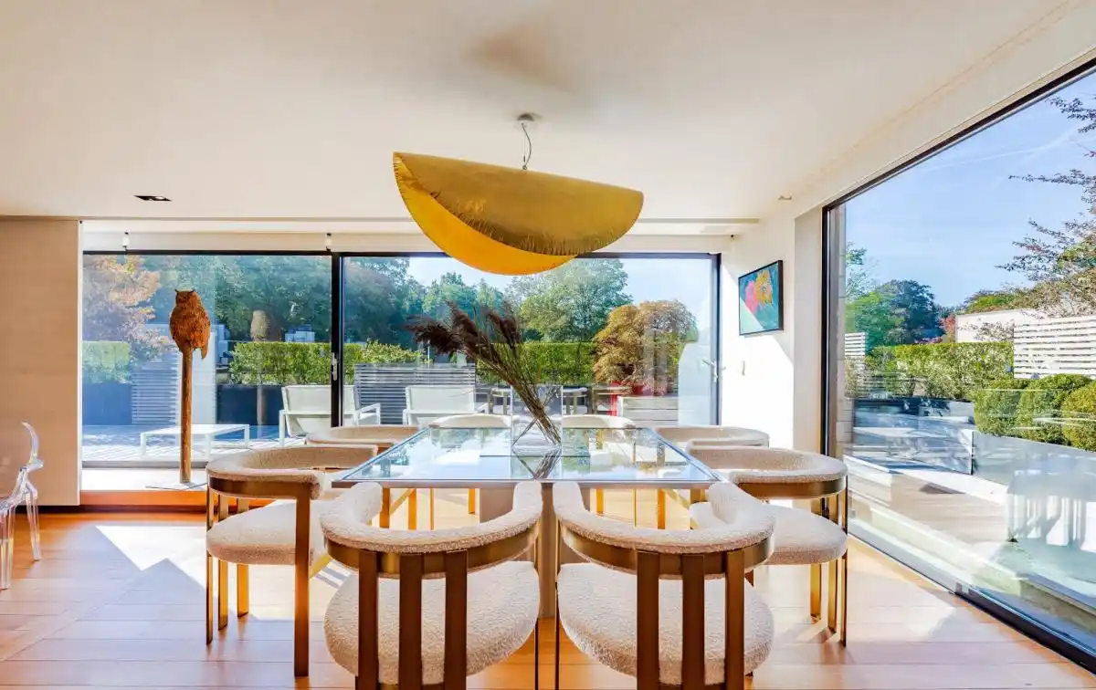 Exceptional Renovated Penthouse in the Prince D'orange District
