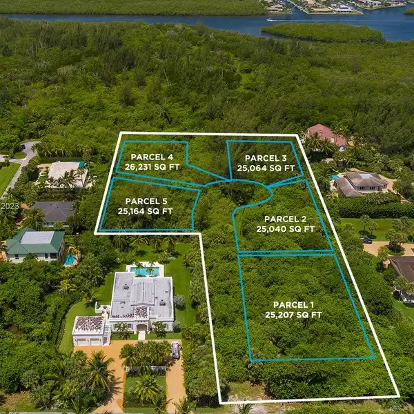 READY-TO-BUILD LOTS IN BON AIRE DESIRE