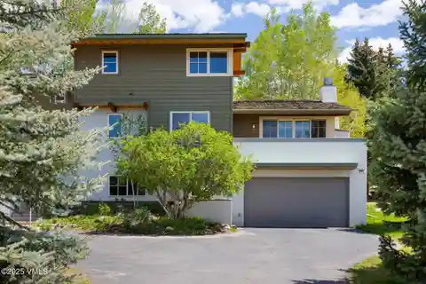 Serene Space in the Heart of Singletree
