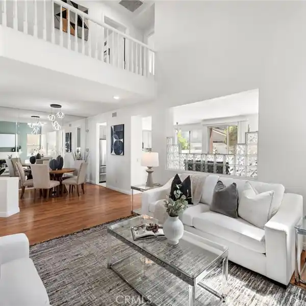 STUNNING HOME IN THE GATED COMMUNITY OF THE VILLAGES