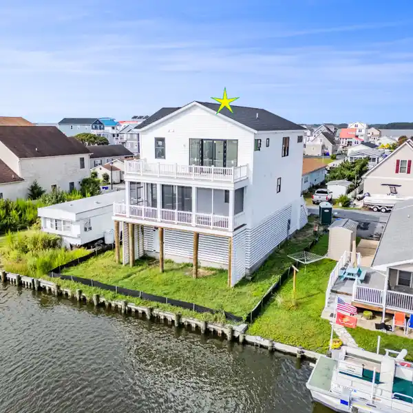 COASTAL CHARM WITH MODERN LUXURY