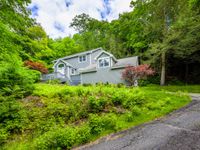 PEACEFUL AND PRIVATE HOME IN SOUGHT-AFTER BERKSHIRE LOCATION