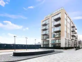 Modern Flat with Private Balcony and Resort Amenities