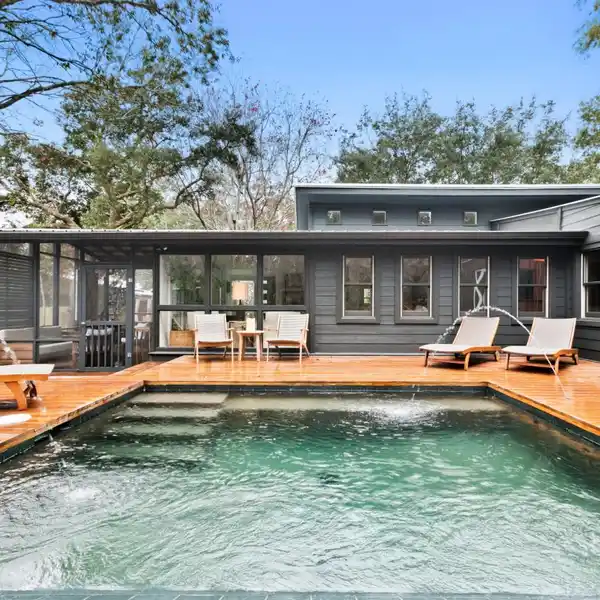 LUXURIOUS RETREAT IN THE AREA OF SANTA ROSA BEACH
