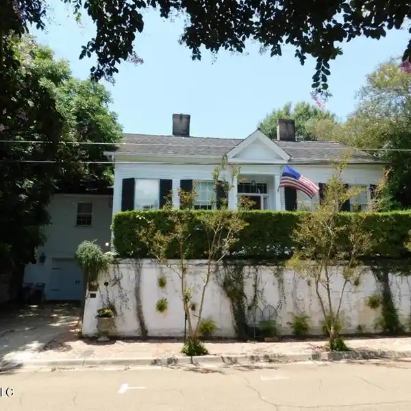 HISTORIC HOME WITH BEAUTIFUL RESTORATION AND MODERNIZATION