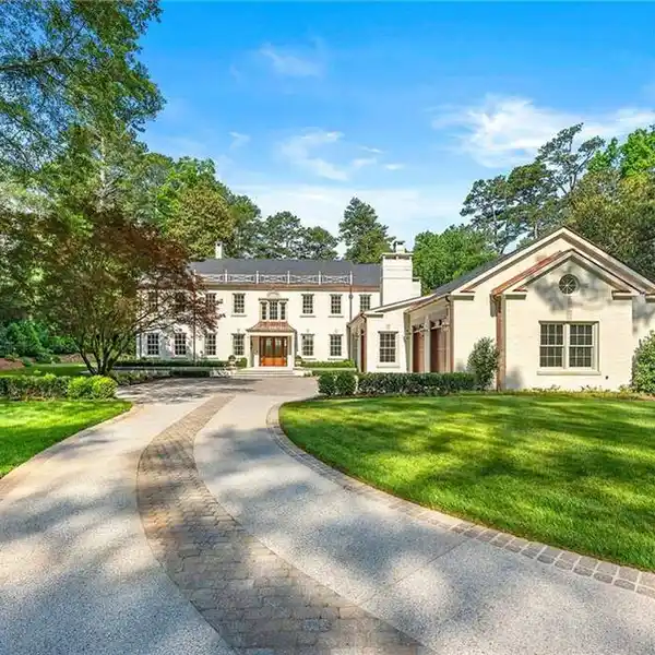 THE FORMER RESIDENCE OF LEGENDARY GOLFER BOBBY JONES