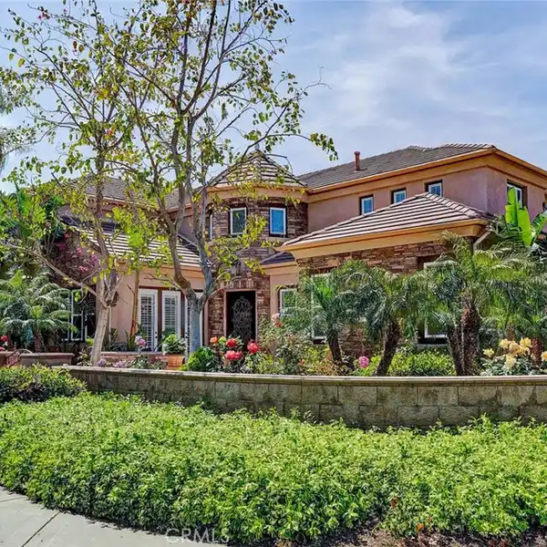 ELEGANT ESTATE IN NORTHPARK