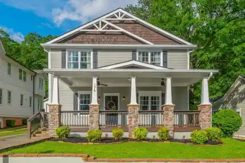 Turnkey Home in Iconic Oakhurst