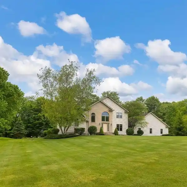A PERFECT YEAR-ROUND RETREAT