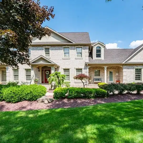 BEAUTIFUL HOME STEPS FROM TIPPECANOE COUNTRY CLUB GOLF COURSE