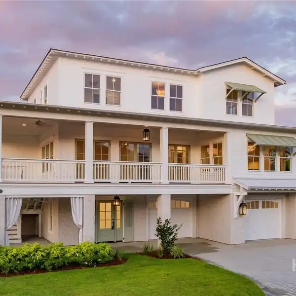 UNPARALLELED COASTAL LUXURY