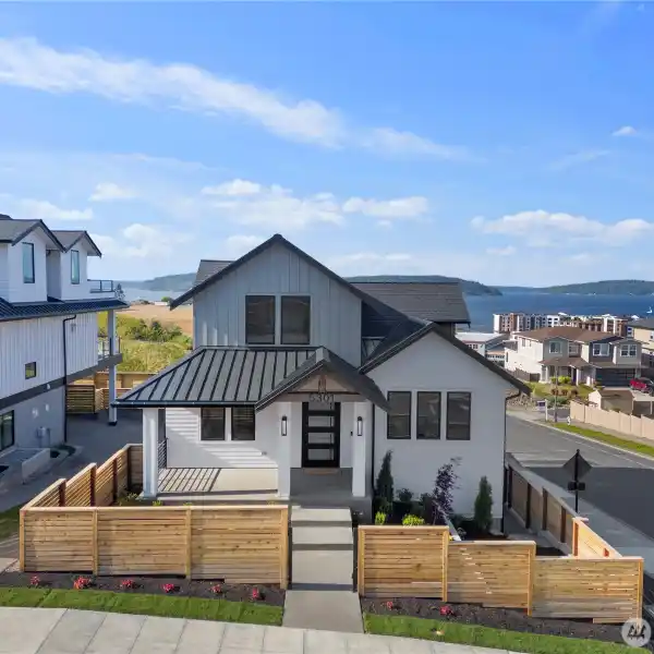 BRAND NEW LUXURIOUS CUSTOM BUILD