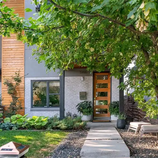 MODERN HALF DUPLEX IN THE WEST HIGHLANDS