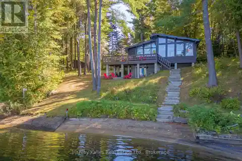 Turnkey Waterfront Retreat on Kawagama Lake