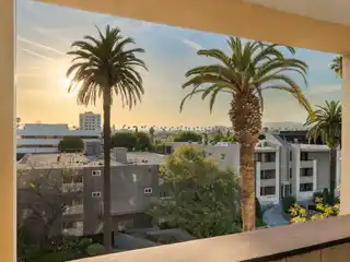 Sought-after Complex in Prime Beverly Hills Location