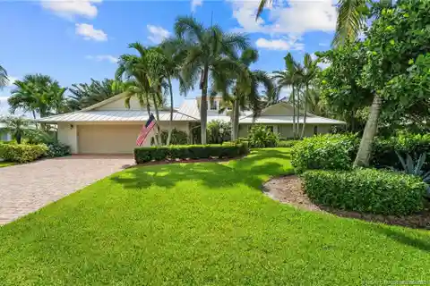 Live the Ultimate Florida Lifestyle