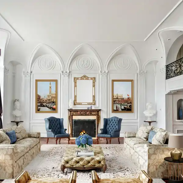 ABSOLUTELY STUNNING SEVEN-ROOM DUPLEX