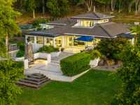 LUXURIOUS LIFESTYLE PROPERTY WITH STUNNING PANORAMIC VIEWS