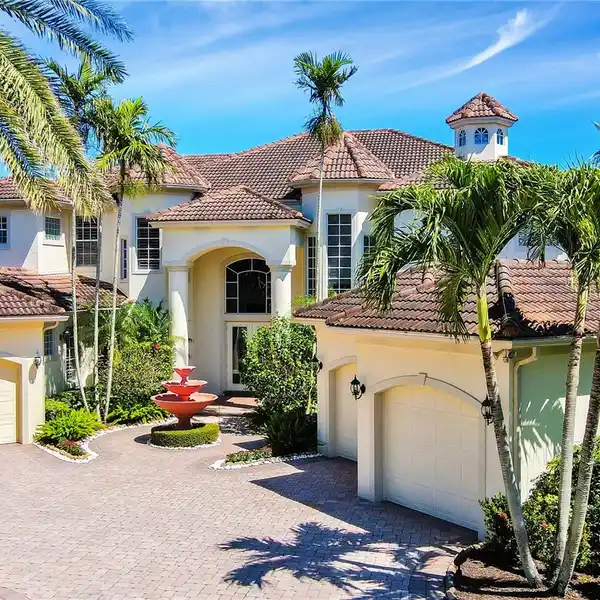PALATIAL ESTATE HOME ON THE INTRACOASTAL