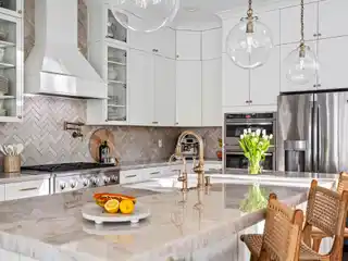 Premier Property in Exclusive Alton