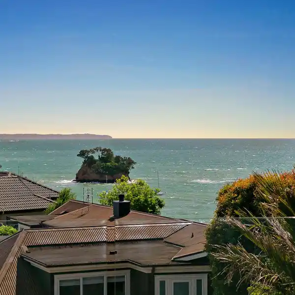 UNMATCHED COASTAL LUXURY IN WAIAKE