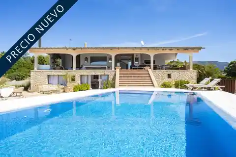 Villa in Bunyola with Pool and Views of the Tramuntana Mountains