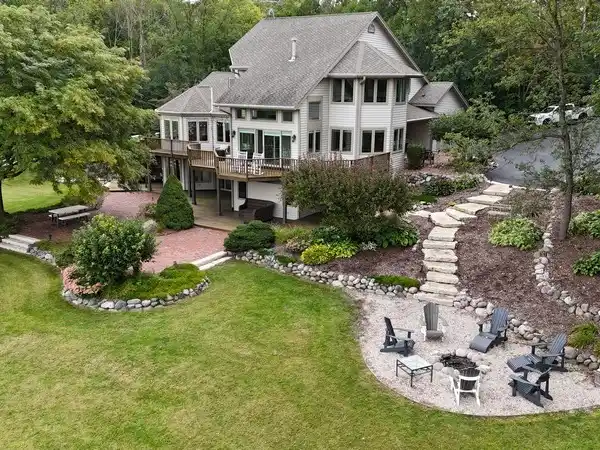 TRULY AMAZING PROPERTY WITH EXCEPTIONAL DETAIL