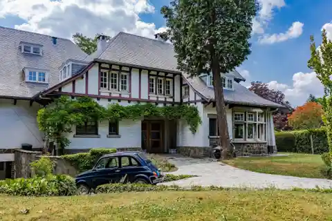 Charming Villa in Sought-After Observatoire