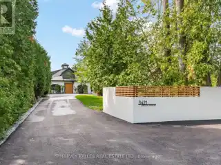 Rare Architectural Luxury Waterfront Residence