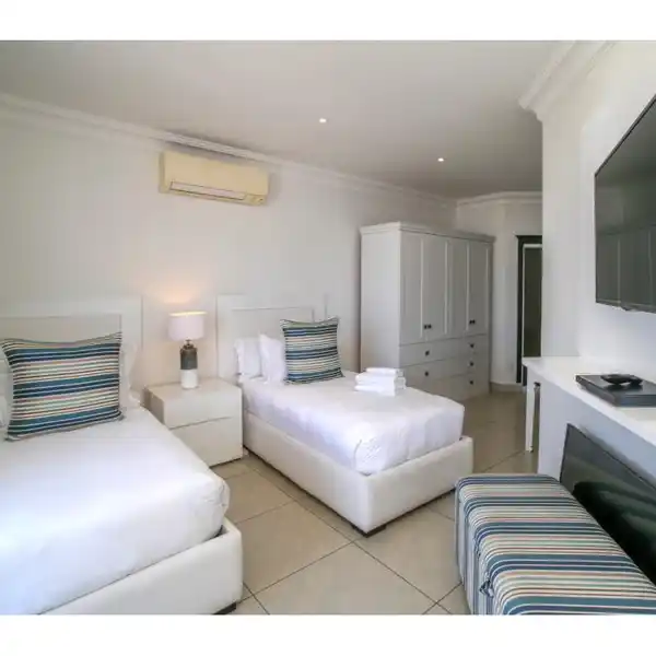 IMPECCABLY FURNISHED OCEANFRONT GEM