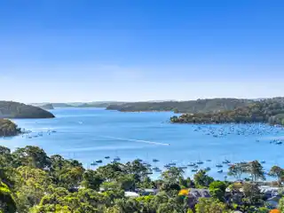 Contemporary Entertainer on a Prestigious Street