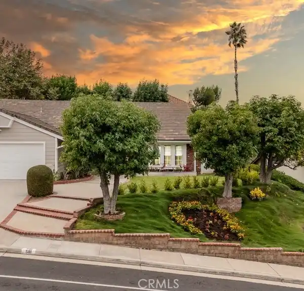 STUNNING SINGLE STORY IN ANAHEIM HILLS
